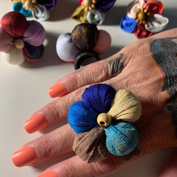 Ring - Picture 4 of 4